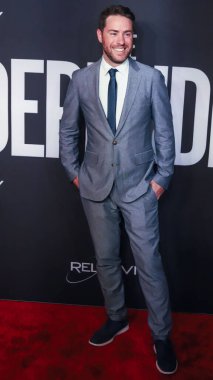 Evan Parter arrives at the New York Premiere Of Relativity Media And Peacock's 'The Independent' held at the IPIC Fulton Market NYC Theater on November 1, 2022 in Manhattan, New York City, New York, United States. clipart