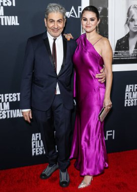 Alek Keshishian ve Selena Gomez 2022 AFI Festivalinde - Orijinal Elma Filmlerinin Dünya Açılış Gecesi Filmleri 'Selena Gomez: My Mind And Me' 2 Kasım 2022 'de Hollywood, Los Angeles, Kaliforniya, ABD' deki TCL Çin Tiyatrosu IMAX 'da gerçekleştirildi.