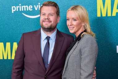 İngiliz komedyen, aktör ve televizyon sunucusu James Corden ve eşi / İngiliz televizyon yapımcısı Julia Carey, 2 Kasım 2022 'de The West Hollywood EDITION Hotel' de düzenlenen Amazon Prime Video 'Memelilerinin 1. sezonunun Los Angeles galasına geldiler.
