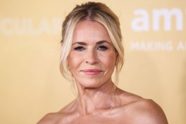 Chelsea Handler, 3 Kasım 2022 'de Batı Hollywood, Los Angeles, ABD' deki Pasifik Tasarım Merkezi 'nde düzenlenen 2022 amfAR galasına ulaşır..
