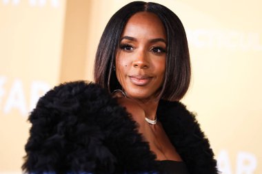 Kelly Rowland, Los Angeles 'taki 2022 amfAR galasına 3 Kasım 2022' de Batı Hollywood, Los Angeles, ABD 'deki Pasifik Tasarım Merkezi' nde ulaştı..