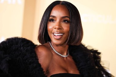 Kelly Rowland, Los Angeles 'taki 2022 amfAR galasına 3 Kasım 2022' de Batı Hollywood, Los Angeles, ABD 'deki Pasifik Tasarım Merkezi' nde ulaştı..
