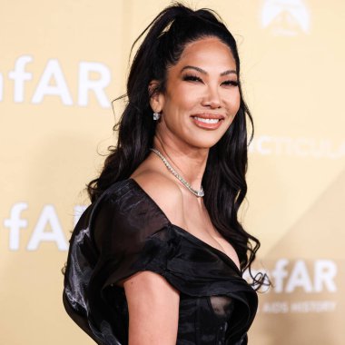 Kimora Lee Simmons, Los Angeles 'taki 2022 amfAR galasına 3 Kasım 2022' de Batı Hollywood, Los Angeles, ABD 'deki Pasifik Tasarım Merkezi' nde ulaştı.. 