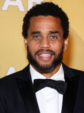 Michael Ealy, Los Angeles 2022 amfAR galasına 3 Kasım 2022 'de Batı Hollywood, Los Angeles, ABD' de düzenlenen Pasifik Tasarım Merkezi 'ne ulaşır.. 