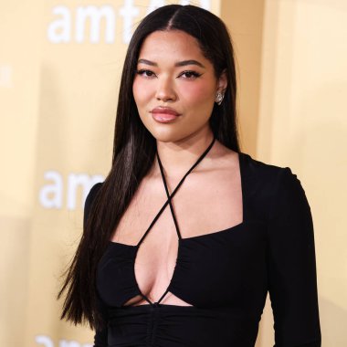 Ming Lee Simmons, Los Angeles 'taki 2022 amfAR galasına 3 Kasım 2022' de Batı Hollywood, Los Angeles, ABD 'deki Pasifik Tasarım Merkezi' nde ulaştı.. 