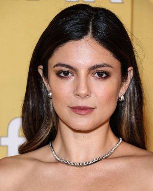 Monica Barbaro, Los Angeles 'taki 2022 amfAR galasına 3 Kasım 2022' de Batı Hollywood, Los Angeles, ABD 'deki Pasifik Tasarım Merkezi' nde ulaştı.. 