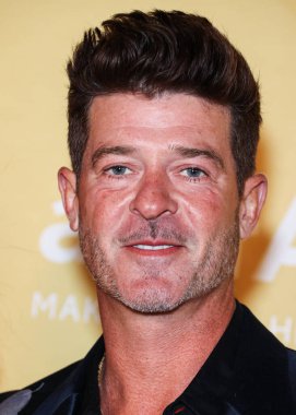 Robin Thicke, Los Angeles 2022 amfAR galasına 3 Kasım 2022 'de Batı Hollywood, Los Angeles, ABD' deki Pasifik Tasarım Merkezi 'nde ulaştı.. 