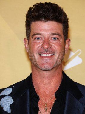 Robin Thicke, Los Angeles 2022 amfAR galasına 3 Kasım 2022 'de Batı Hollywood, Los Angeles, ABD' deki Pasifik Tasarım Merkezi 'nde ulaştı.. 