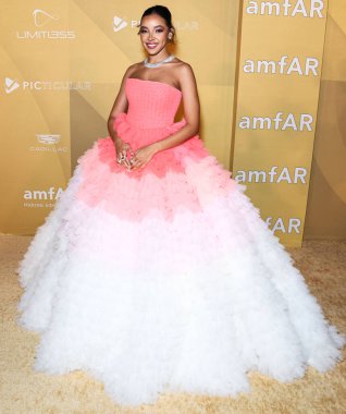 Tinashe, Los Angeles Pasifik Tasarım Merkezi 'nde düzenlenen 2022 amfAR Galası' na 3 Kasım 2022 'de Batı Hollywood, Los Angeles, ABD' de ulaştı.. 