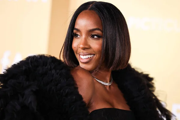 Stock image Kelly Rowland arrives at the 2022 amfAR Gala Los Angeles held at the Pacific Design Center on November 3, 2022 in West Hollywood, Los Angeles, California, United States.