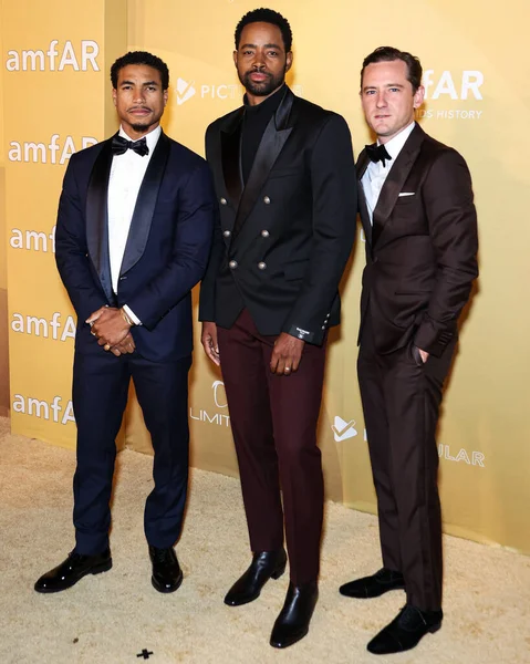 Tarzan Davis, Jay Ellis ve Lewis Pullman, 3 Kasım 2022 'de Batı Hollywood, Los Angeles, ABD' deki Pacific Design Center 'da düzenlenen 2022 amfAR galasına geldiler.. 