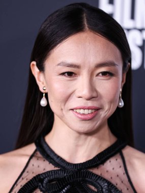 Angela Yeoh, 4 Kasım 2022 'de Hollywood, Los Angeles, Kaliforniya, ABD' deki TCL Çin Tiyatrosu IMAX 'te düzenlenen Evrensel Resimler' She Said 'in Özel Gösterimi' ne geldi..