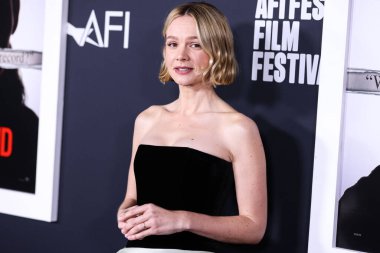 İngiliz aktris Carey Mulligan, 4 Kasım 2022 'de Hollywood, Los Angeles, Kaliforniya' da düzenlenen TCL Çin Tiyatrosu IMAX 'te düzenlenen Universal Pictures' She Said 'in özel gösterimine geldi.. 