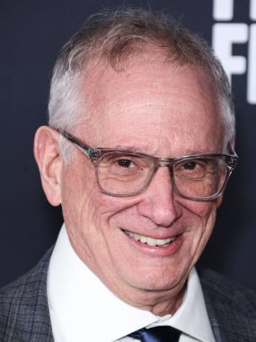 Irwin Reiter, 4 Kasım 2022 'de Hollywood, Los Angeles, Kaliforniya, ABD' deki TCL Çin Tiyatrosu IMAX 'te düzenlenen Evrensel Resimler' She Said 'in özel gösterimine geldi..