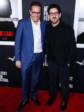 Ron Lieber ve Adam Shapiro, 4 Kasım 2022 'de Hollywood, Los Angeles, Kaliforniya, ABD' de düzenlenen TCL Çin Tiyatrosu IMAX 'te düzenlenen Universal Pictures' She Said 'in özel gösterimi 2022 AFI Fest' e geldiler.. 