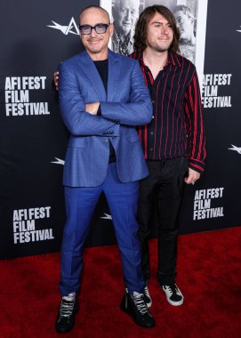 Amerikalı aktör Robert Downey Jr. ve oğlu Indio Falconer Downey, Netflix 'in' Sr 'adlı filminin özel gösterimi olan 2022 AFI Festivali' ne geldiler. 4 Kasım 2022 'de Hollywood, Los Angeles, Kaliforniya, ABD' deki TCL Çin Tiyatrosu IMAX 'te düzenlendi.. 