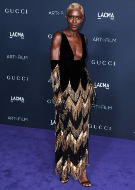 Jodie Turner-Smith, Gucci 'nin 5 Kasım 2022' de Los Angeles İlçe Sanat Müzesi 'nde düzenlediği 11. LACMA Sanat + Film Galası 2022' ye geldi..
