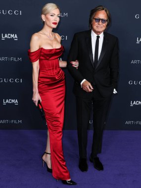 Keni Silva ve Muhammed Hadid, Gucci 'nin 5 Kasım 2022 tarihinde Los Angeles İlçe Sanat Müzesi' nde gerçekleştirdiği 11. LACMA Sanat + Film Galası 'na geldiler..