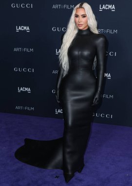 Balenciaga giyen Amerikalı medya kişiliği, sosyete ve iş kadını Kim Kardashian, Gucci 'nin 5 Kasım 2022' de Los Angeles Sanat Müzesi 'nde sunduğu 11. LACMA Sanat + Film Galasına geldi.