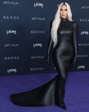 Balenciaga giyen Amerikalı medya kişiliği, sosyete ve iş kadını Kim Kardashian, Gucci 'nin 5 Kasım 2022' de Los Angeles Sanat Müzesi 'nde sunduğu 11. LACMA Sanat + Film Galasına geldi.