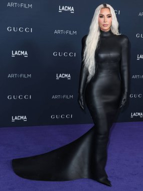 Balenciaga giyen Amerikalı medya kişiliği, sosyete ve iş kadını Kim Kardashian, Gucci 'nin 5 Kasım 2022' de Los Angeles Sanat Müzesi 'nde sunduğu 11. LACMA Sanat + Film Galasına geldi.