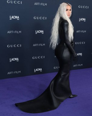 Balenciaga giyen Amerikalı medya kişiliği, sosyete ve iş kadını Kim Kardashian, Gucci 'nin 5 Kasım 2022' de Los Angeles Sanat Müzesi 'nde sunduğu 11. LACMA Sanat + Film Galasına geldi.