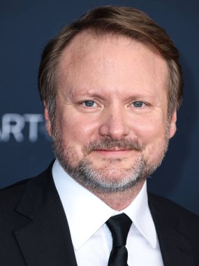Rian Johnson, 5 Kasım 2022 'de Los Angeles Eyalet Sanat Müzesi' nde düzenlenen Gucci tarafından sunulan 11. LACMA Sanat + Film Galası 'na geldi..