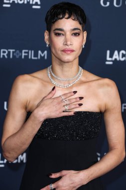 Sofya Boutella, Gucci 'nin 5 Kasım 2022' de Los Angeles İlçe Sanat Müzesi 'nde sunduğu 11. LACMA Sanat + Film Galası' na geldi..