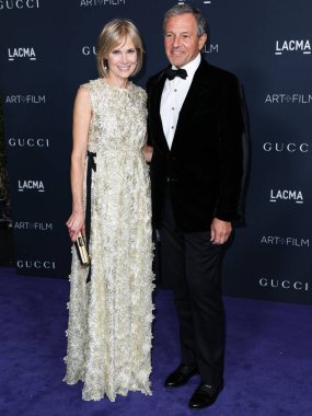 Willow Bay ve eşi Bob Iger, 5 Kasım 2022 'de Los Angeles Eyalet Sanat Müzesi' nde düzenlenen Gucci tarafından sunulan 11. LACMA Sanat ve Film Galası 2022 'ye geldiler..