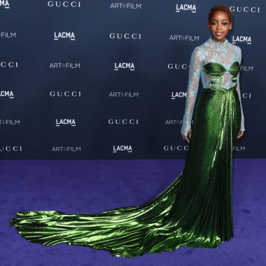 Thuso Mbedu, Gucci 'nin 5 Kasım 2022' de Los Angeles İlçe Sanat Müzesi 'nde sunduğu 11. LACMA Sanat + Film Galası 2022' ye geldi..