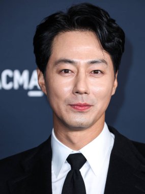 Zo In-sung, Gucci 'nin 5 Kasım 2022' de Los Angeles İlçe Sanat Müzesi 'nde yaptığı 11. LACMA Sanat + Film Galası' na geldi..