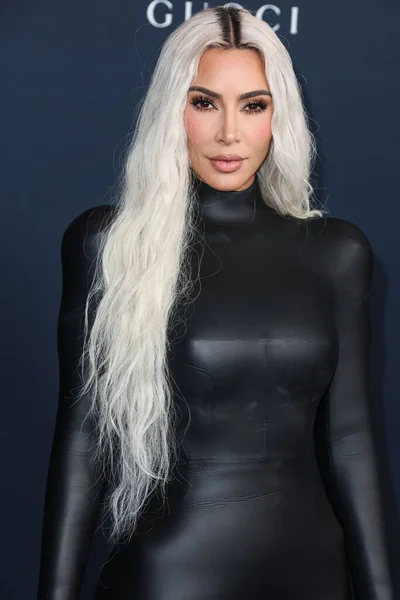 Personalidad Los Medios Comunicación Estadounidenses Socialita Empresaria Kim Kardashian Vestida —  Fotos de Stock