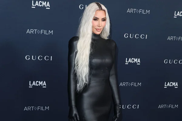 Amerikai Média Személyiség Előkelő Üzletasszony Kim Kardashian Visel Balenciaga Érkezik — Stock Fotó