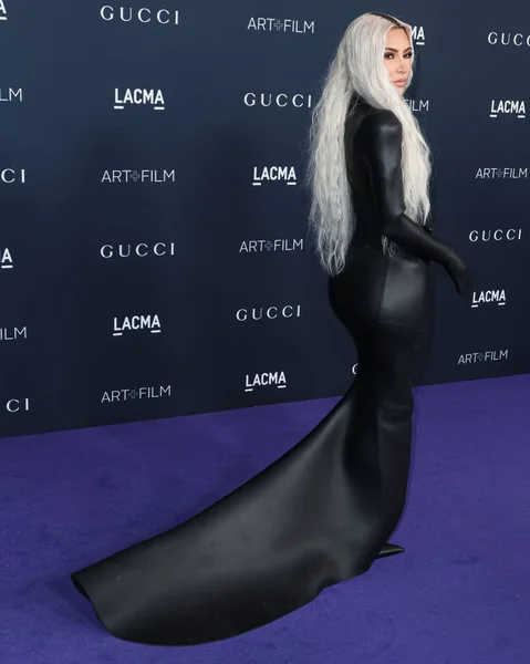Die Amerikanische Medienpersönlichkeit Sozialistin Und Geschäftsfrau Kim Kardashian Trägt Balenciaga — Stockfoto