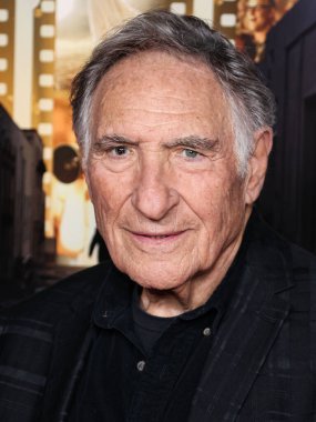 Amerikalı aktör Judd Hirsch, 6 Kasım 2022 'de TCL Çin Tiyatrosu IMAX' ta düzenlenen Universal Pictures 'ın Kapanış Gecesi Özel Gösterimi' ne geldi.. 