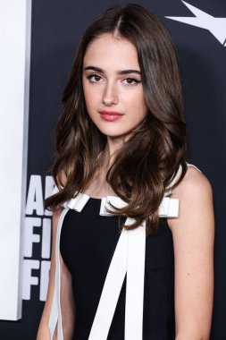 Amerikalı aktris Julia Butters, 6 Kasım 2022 'de TCL Çin Tiyatrosu IMAX' ta düzenlenen Universal Pictures 'ın Kapanış Gecesi Özel Gösterimi' ne geldi.. 