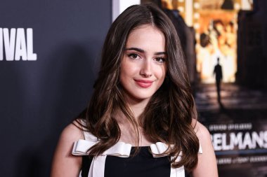 Amerikalı aktris Julia Butters, 6 Kasım 2022 'de TCL Çin Tiyatrosu IMAX' ta düzenlenen Universal Pictures 'ın Kapanış Gecesi Özel Gösterimi' ne geldi.. 