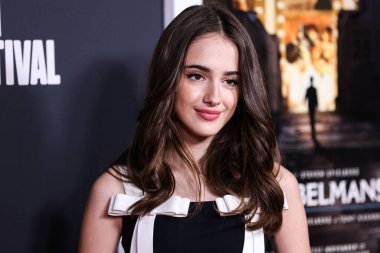 Amerikalı aktris Julia Butters, 6 Kasım 2022 'de TCL Çin Tiyatrosu IMAX' ta düzenlenen Universal Pictures 'ın Kapanış Gecesi Özel Gösterimi' ne geldi.. 