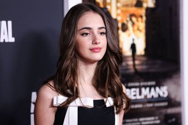 Amerikalı aktris Julia Butters, 6 Kasım 2022 'de TCL Çin Tiyatrosu IMAX' ta düzenlenen Universal Pictures 'ın Kapanış Gecesi Özel Gösterimi' ne geldi.. 