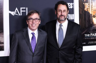 Mark Harris ve kocası Tony Kushner, 6 Kasım 2022 'de Hollywood, Los Angeles, Kaliforniya, ABD' deki TCL Çin Tiyatrosu IMAX 'ta düzenlenen Universal Pictures' ın Kapanış Gecesi Özel Gösterimi 'ne geldiler.. 