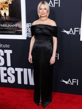 Tiffany ve Co. takılarını takan Amerikalı aktris Michelle Williams, 6 Kasım 2022 'de ABD' nin Hollywood kentinde düzenlenen TCL Çin Tiyatrosu IMAX 'ta düzenlenen Universal Pictures' ın Kapanış Gecesi Özel Gösterimi 'ne geldi.