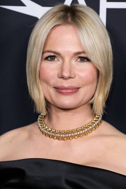 Tiffany ve Co. takılarını takan Amerikalı aktris Michelle Williams, 6 Kasım 2022 'de ABD' nin Hollywood kentinde düzenlenen TCL Çin Tiyatrosu IMAX 'ta düzenlenen Universal Pictures' ın Kapanış Gecesi Özel Gösterimi 'ne geldi.