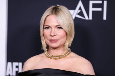Tiffany ve Co. takılarını takan Amerikalı aktris Michelle Williams, 6 Kasım 2022 'de ABD' nin Hollywood kentinde düzenlenen TCL Çin Tiyatrosu IMAX 'ta düzenlenen Universal Pictures' ın Kapanış Gecesi Özel Gösterimi 'ne geldi.