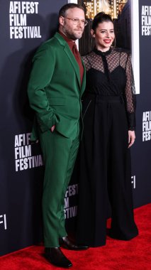 Seth Rogen ve eşi Lauren Miller, 6 Kasım 2022 'de Hollywood, Los Angeles, Kaliforniya, ABD' deki TCL Çin Tiyatrosu IMAX 'ta düzenlenen Universal Pictures' ın Kapanış Gecesi Özel Gösterimi 'ne geldiler.. 