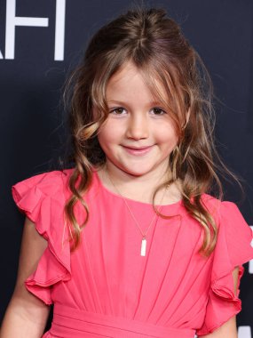 Sophia Kopera, 6 Kasım 2022 tarihinde Hollywood, Los Angeles, Kaliforniya, ABD 'de düzenlenen TCL Çin Tiyatrosu IMAX' ta düzenlenen Evrensel Resimlerin Kapanış Gecesi Özel Gösterimi 'ne gelir..