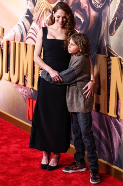 Amerikalı aktris Amanda Righetti ve oğlu Knox Allen, Netflix 'in' Slumberland 'inin Los Angeles Premiere of Netflix' in Westfield Century City 15 'de 9 Kasım 2022' de gerçekleştirdiği Century City, Los Angeles, Kaliforniya, ABD. 