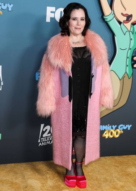 Amerikalı aktris, komedyen, yazar ve yapımcı Alex Borstein, 12 Kasım 2022 'de ABD' nin Kaliforniya eyaletinin Los Angeles şehrinde Fox Studio Lot 'ta düzenlenen FOX' un 'Family Guy' 400. bölüm kutlamasına geldi.. 