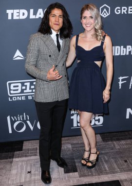 Meksikalı aktör Cristo Fernndez (Cristo Fernandez) ve Avustralyalı-İngiliz aktris ve yazar Kelsie McDonald, 13 Kasım 2022 'de ABD' nin Los Angeles kentinde düzenlenen 2..