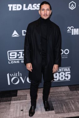 Amerikalı aktör Danny Ramirez, 13 Kasım 2022 'de Century City, Los Angeles, Kaliforniya, ABD' de düzenlenen Fairmont Century Plaza Oteli 'nde düzenlenen Latin Sinema ve Televizyonunun 2..