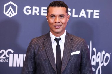 Porto Riko 'lu televizyon oyuncusu Ismael Cruz Crdova (Ismael Cruz Cordova), 13 Kasım 2022' de ABD 'nin Los Angeles kentindeki Fairmont Century Plaza Hotel' de düzenlenen Latin Sinema ve Televizyonunun Eleştirmen Seçimleri Dernekleri 2..